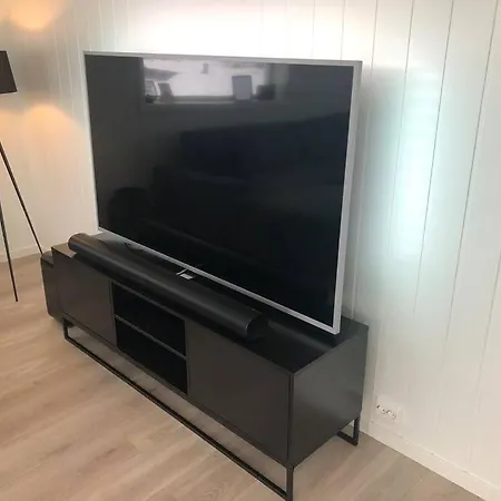 Modern Penthouse With Amazing View! 公寓